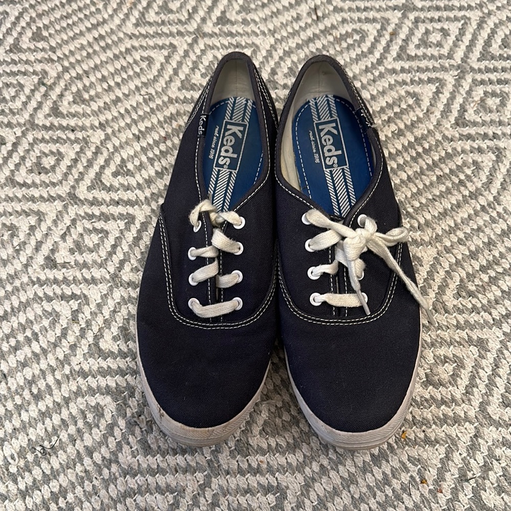 Navy Blue Women’s 8.5 Keds